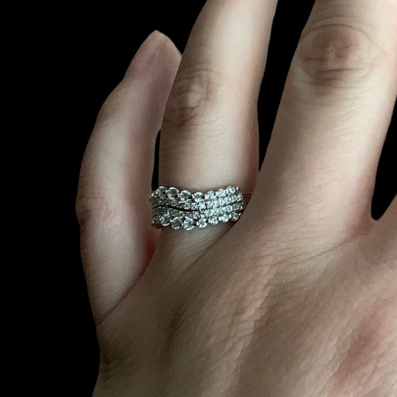 STERLING SILVER DIAMOND RING - Picture 6 of 10